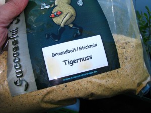 Man kann ihn auch pur mit Wasser anmischen ... aber mit Tigernussmilch und Liquid deutlich besser!